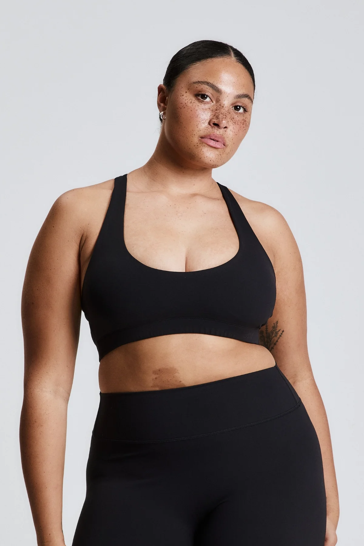 Black Scoop Racerback Crop - Image 4