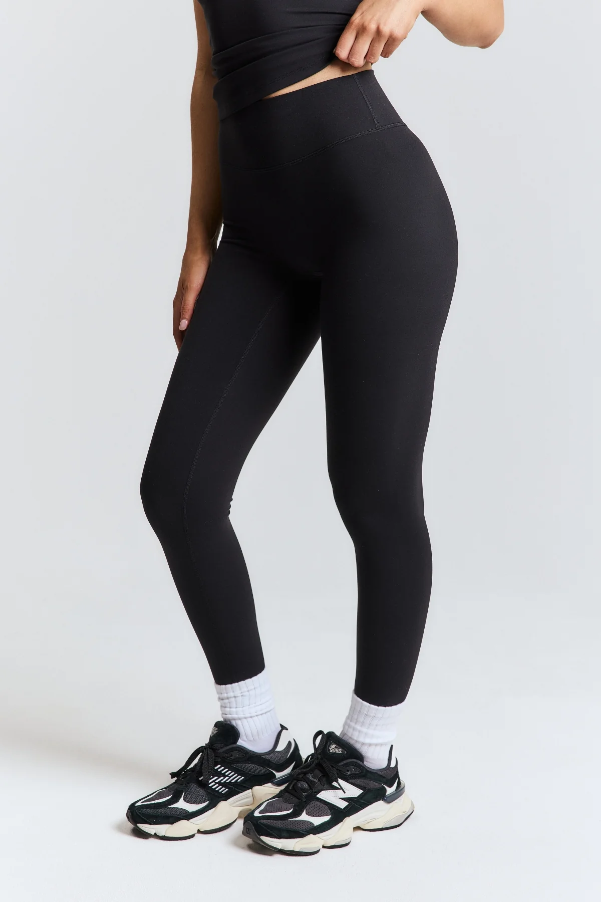 Black Subtle Scrunch Legging - Image 3