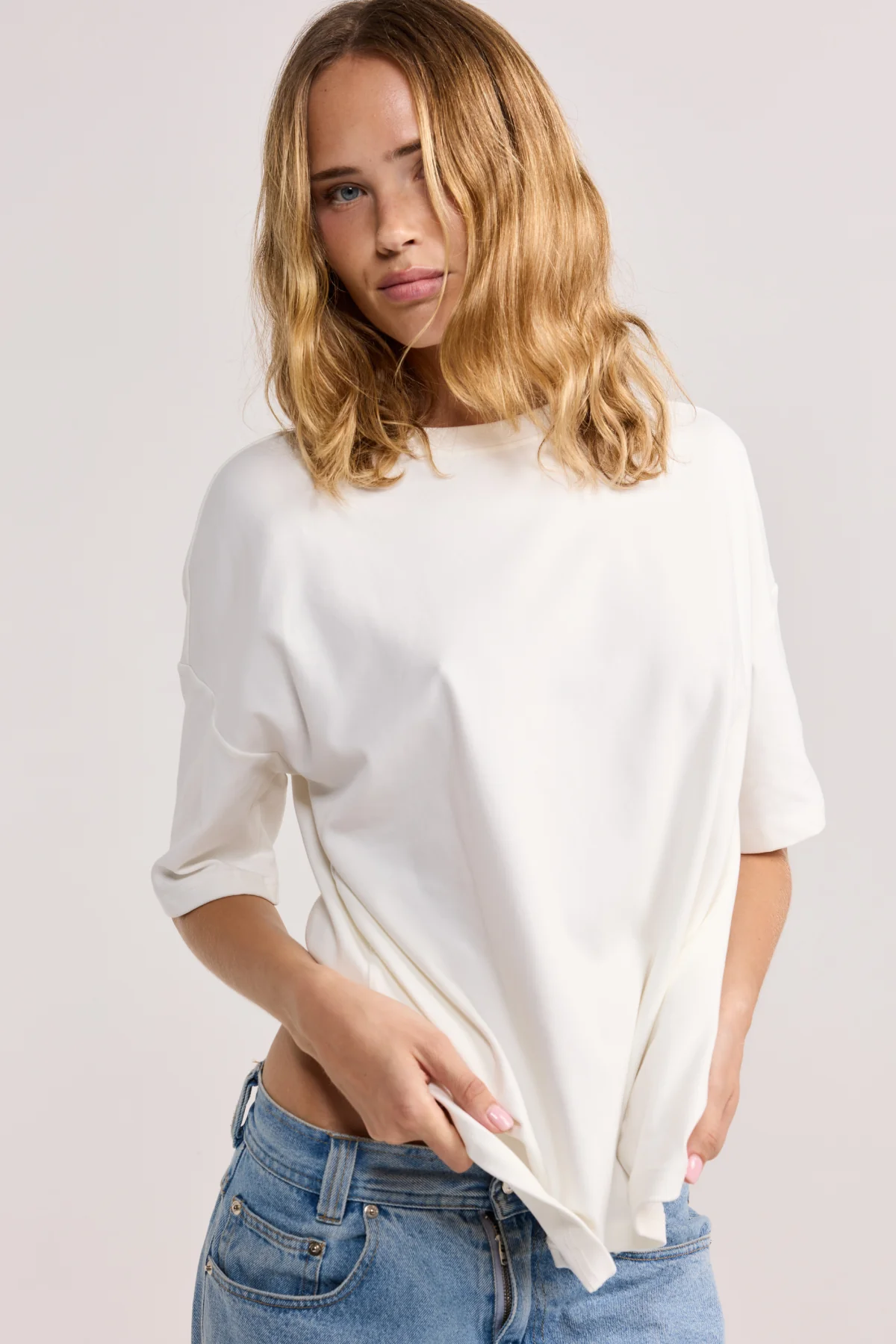 White Oversized Tee - Image 3