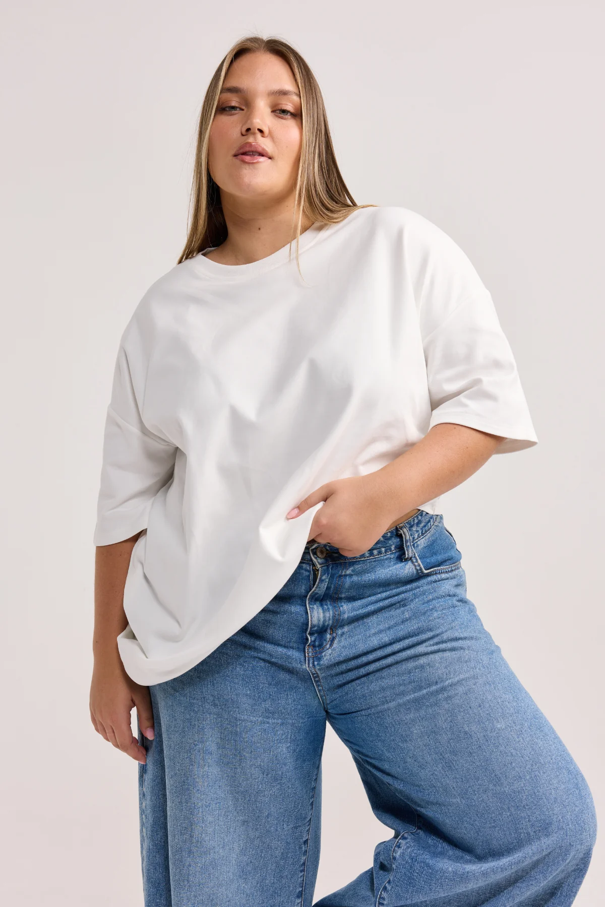 White Oversized Tee - Image 6